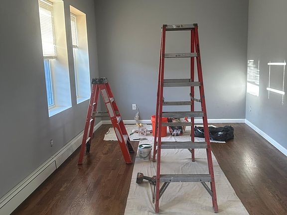 5th image of 74 Elliott Ave #3