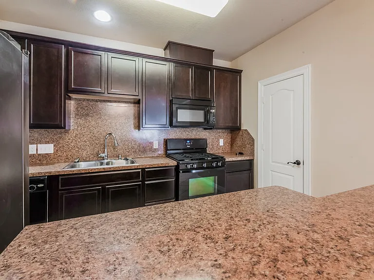 23733 Briar Tree Dr — Photo 8