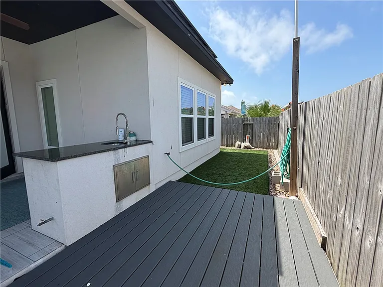 15521 Dyna St — Photo 29