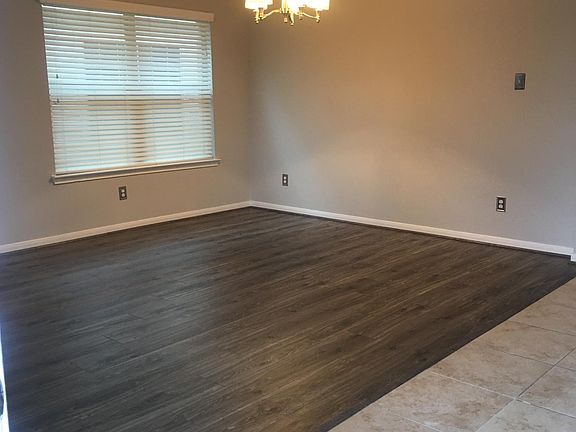4th image of 1018 Americana Dr