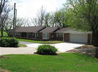 5830 N Blue Lake Dr, Norman, OK 73069