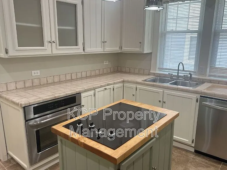 3101 Park Ave — Photo 8