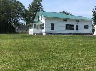 7 Evergreen Dr, Rochester, NY 14624