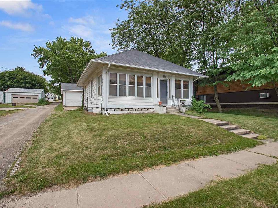 2nd image of 804 4th St