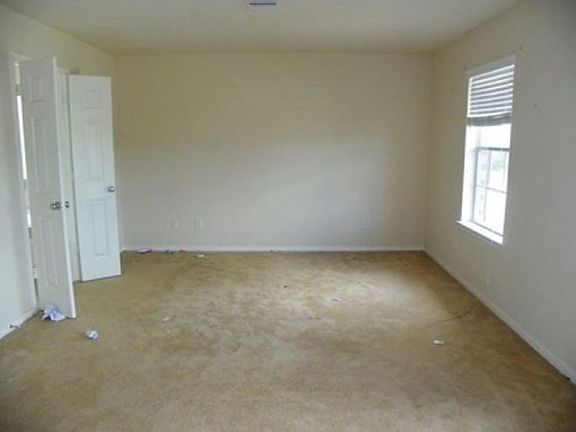 5th image of 5918 Sandy Creek Dr