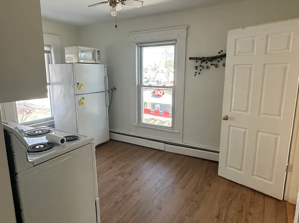 60 E Main St, Marlborough, MA