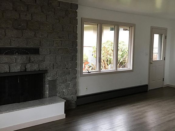 Spacious Living Area 