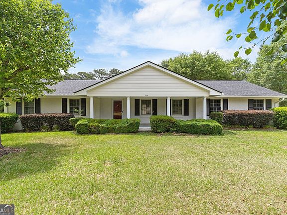 3rd image of 256 Teresa Ln