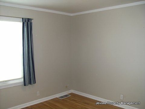 5th image of 223 N 31st Ave