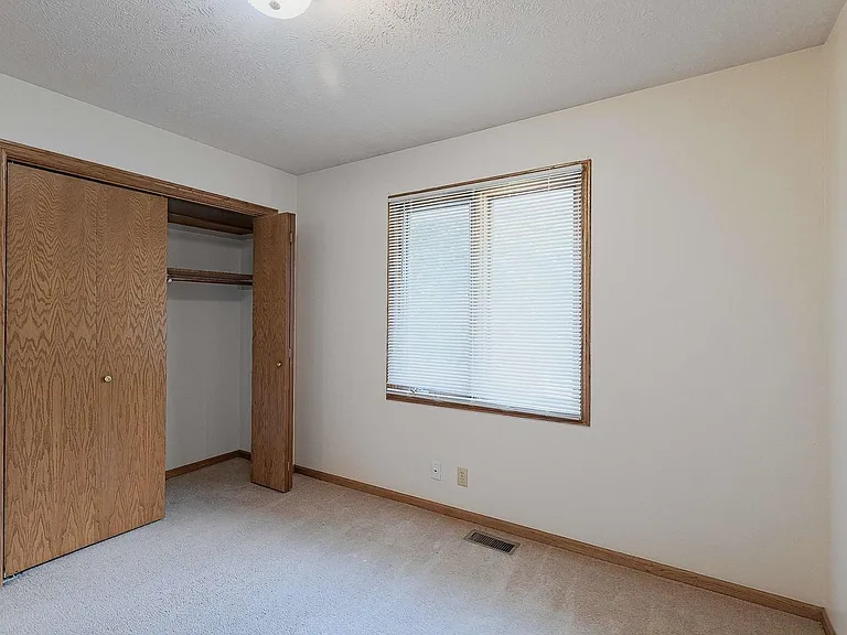 1101 Knox St — Photo 11