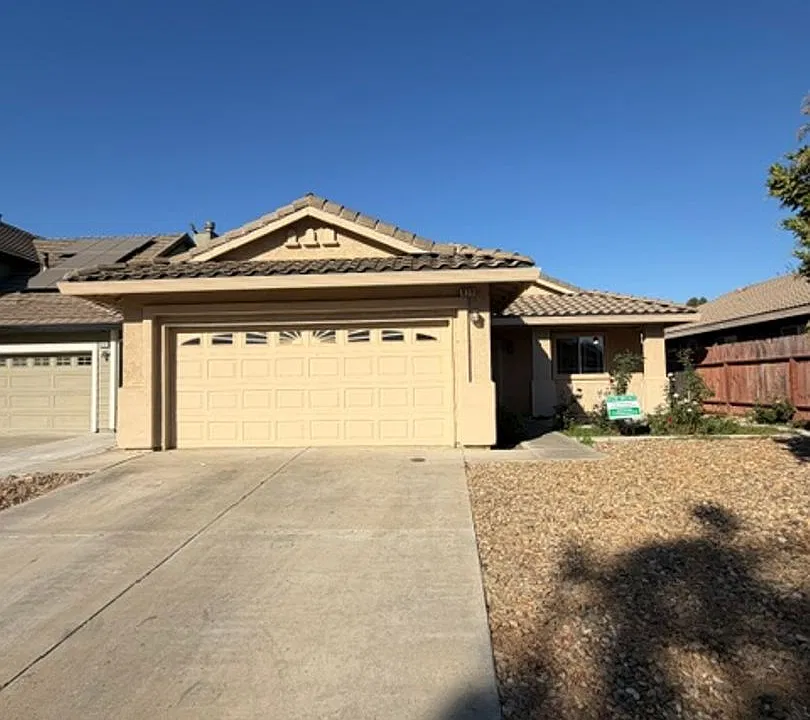 938 Lusk Dr