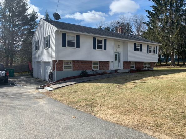 23 Winsor Rd, Lancaster, MA 01523
