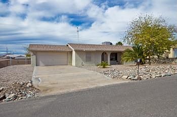 1st image of 3215 Palmtree Dr