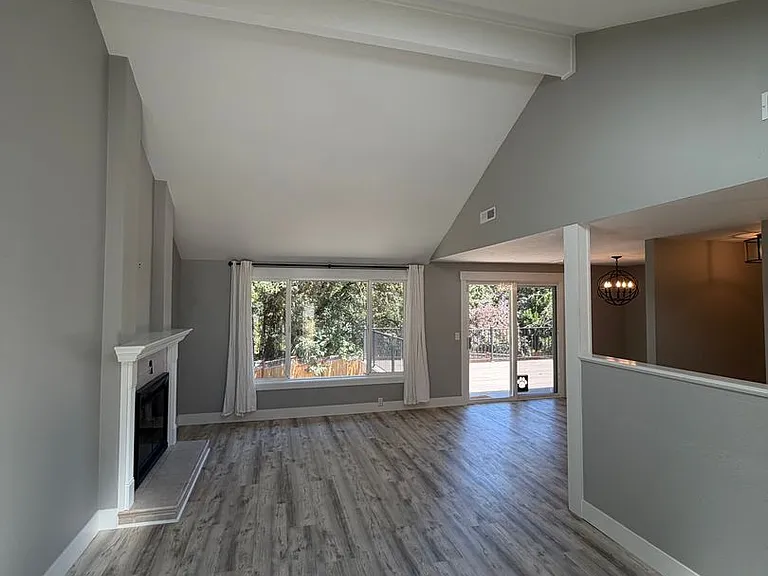 3823 Wilshire Ln — Photo 5