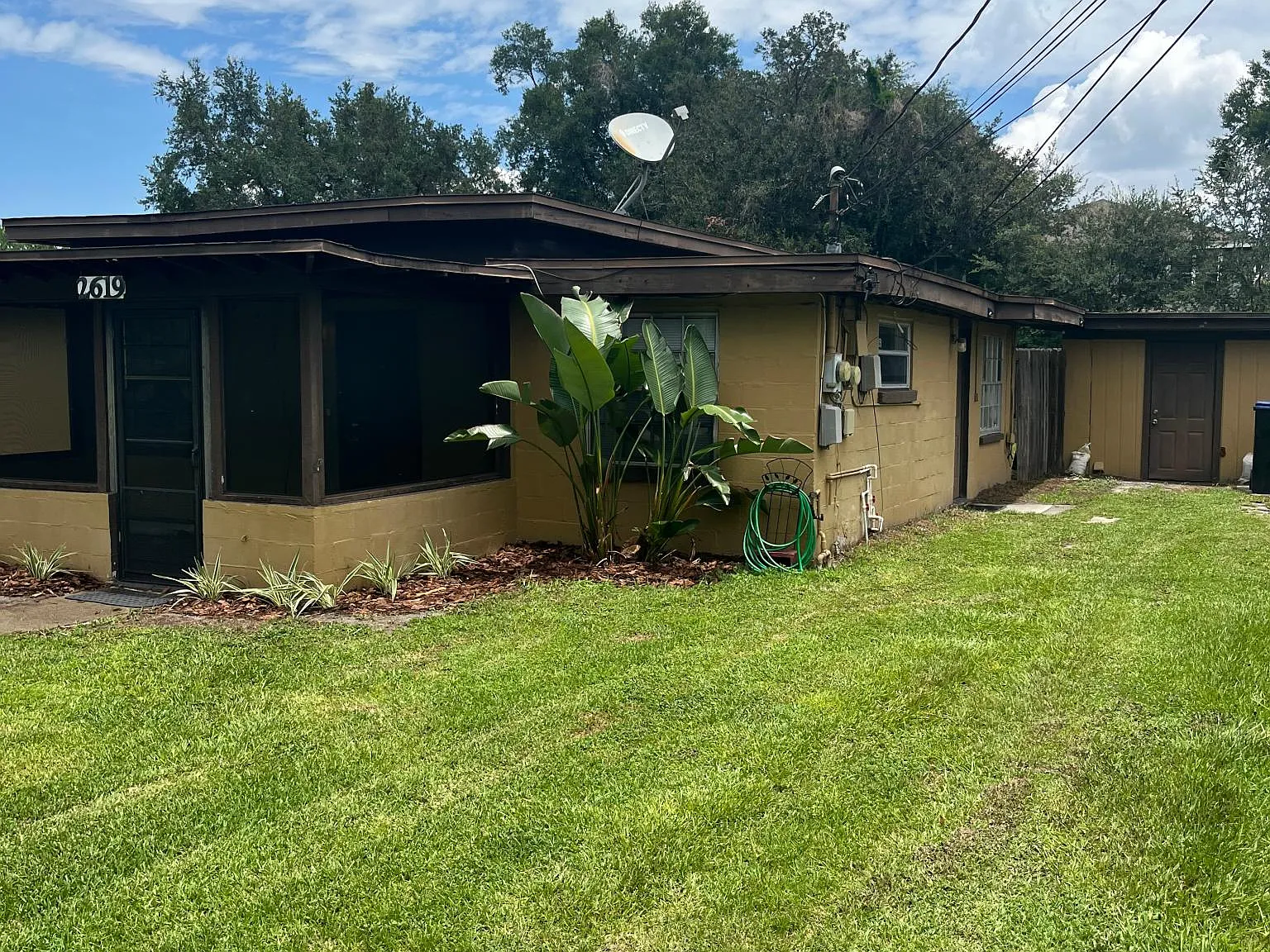 2 bed, 850 sqft, $1,600 — Photo 2