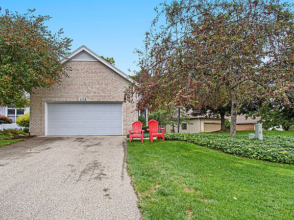 2nd image of 2138 S Cross Creek Dr SE