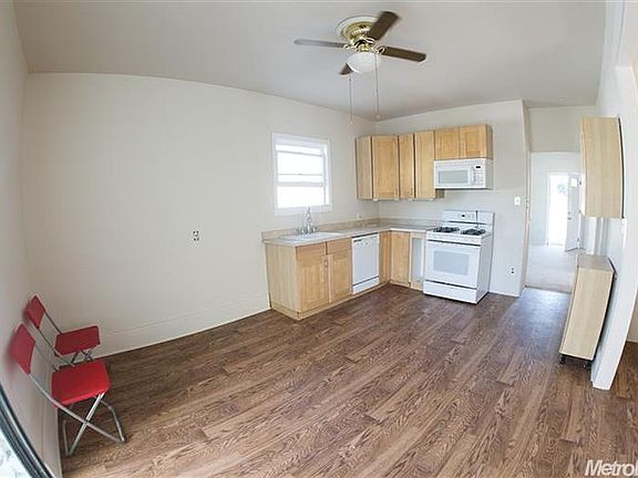 4th image of 4523 8th Ave