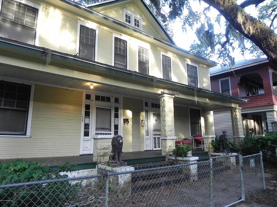 2nd image of 1409 Hubbard St
