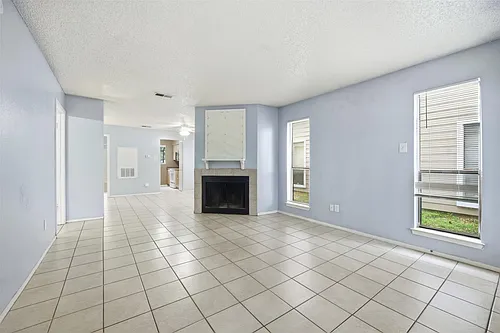 2009 W Loop Photo 1