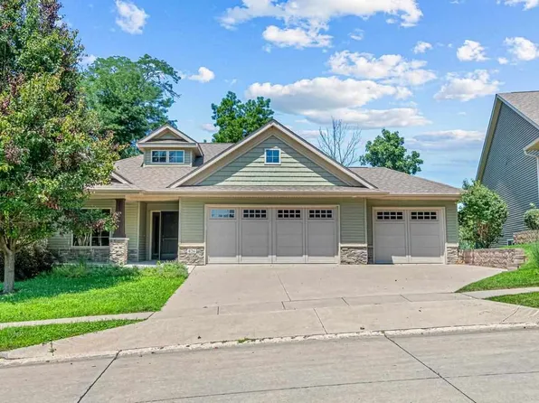 826 Sugar Loaf Cir, Iowa City, IA 52245