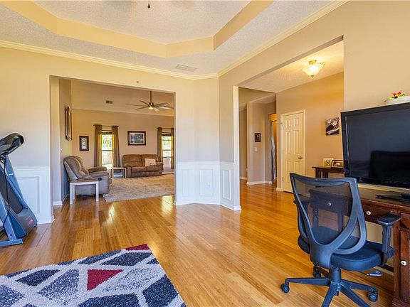 3rd image of 20 White Pine Way