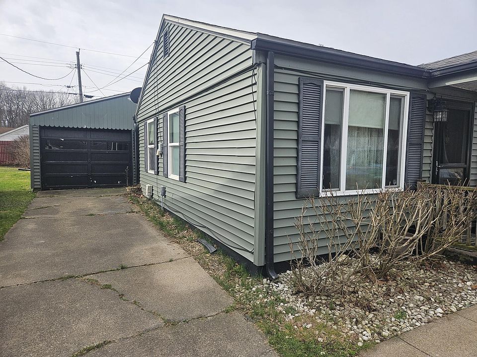 2nd image of 1638 Stone Lake Dr