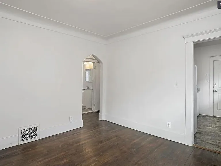 7356 Churchill St #2 — Photo 8