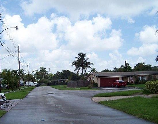 3rd image of 2125 NW 72nd Ter