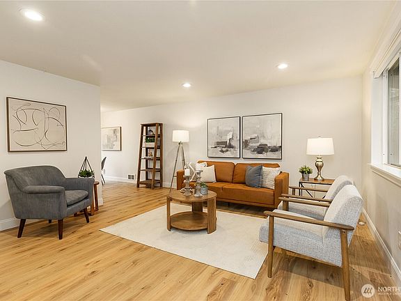3rd image of 22717 4th Avenue SE