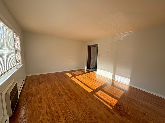 3rd image of 4117 Joliet Ave APT B