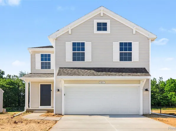 8111 Moonlight Creek Ln, Fowlerville, MI 48836