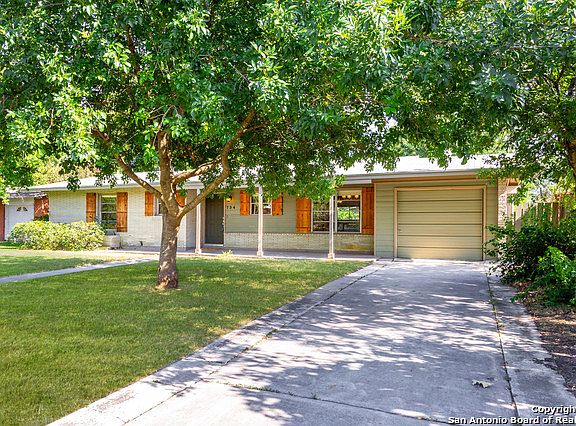 3rd image of 734 Karen Ln