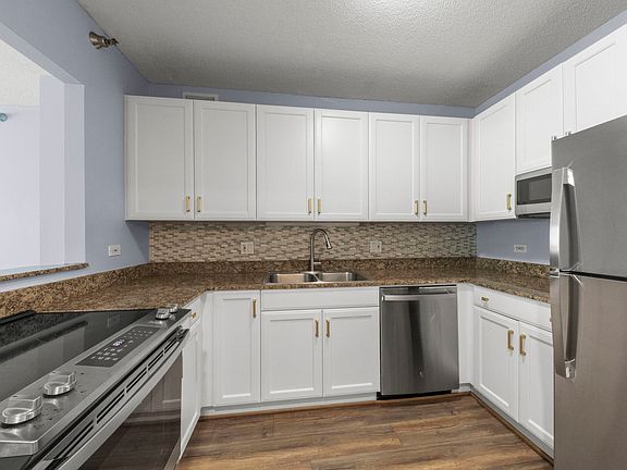 5th image of 400 N La Salle Dr APT 1309