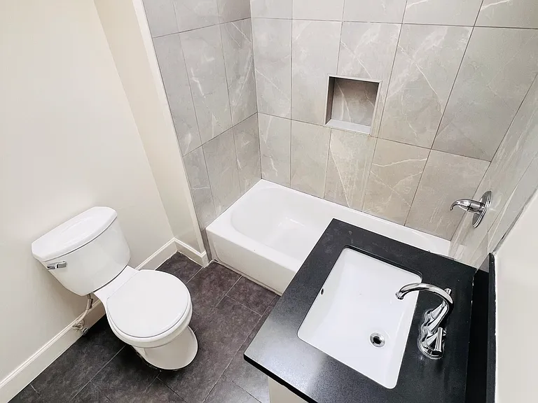 3835 Whittier Blvd #4 — Photo 11