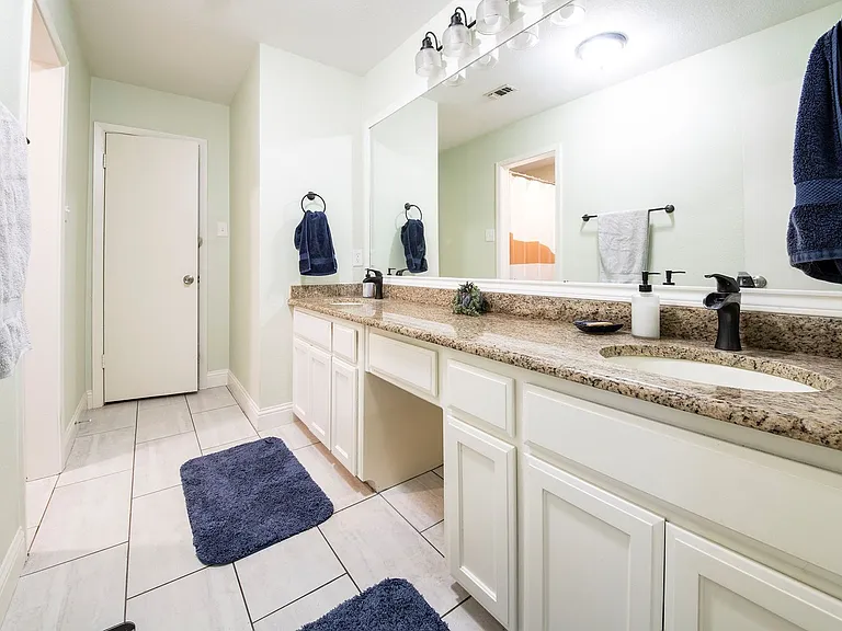 7429 Overhill Rd — Photo 15