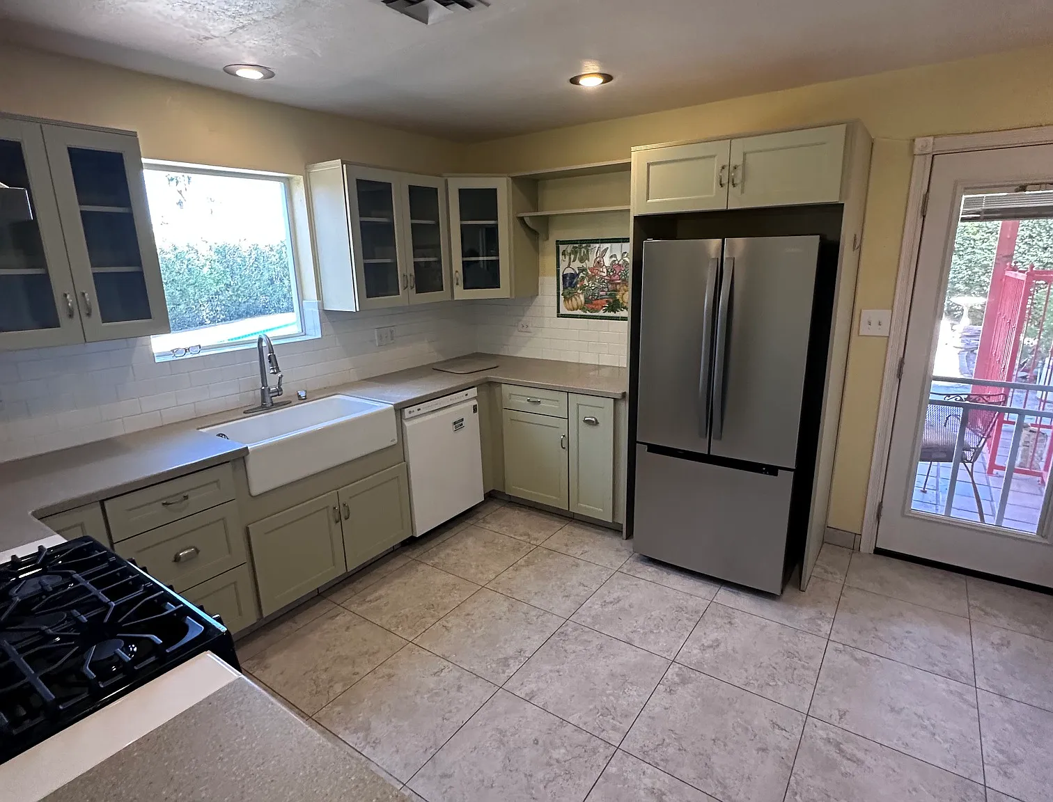 5 bed, 2467 sqft, $2,999 — Photo 4