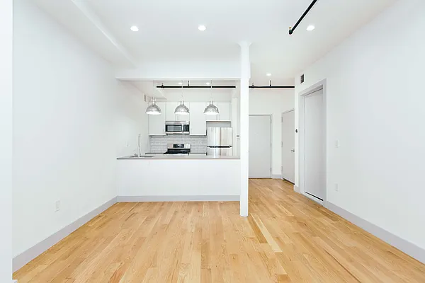 Rented by Nooklyn NYC LLC | media 11