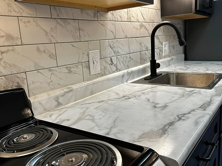 411 S Main St #5 — Photo 3