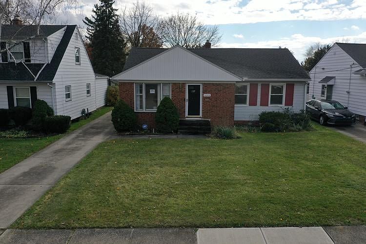 1st image of 16004 Mendota Ave