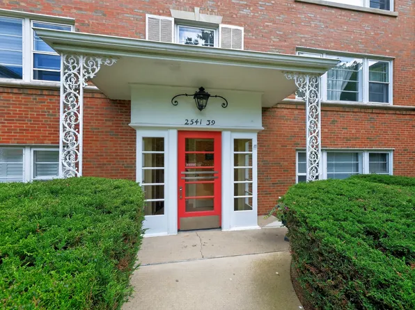 2541 Bennett Ave APT 1, Evanston, IL 60201