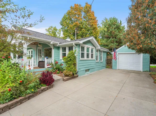 4942 Johnson Ave, White Bear Lake, MN 55110