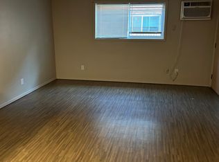 1023 S 1st St #10, Springfield, IL 62704