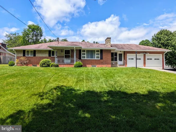 1114 Dithridge Dr, Johnstown, PA 15905