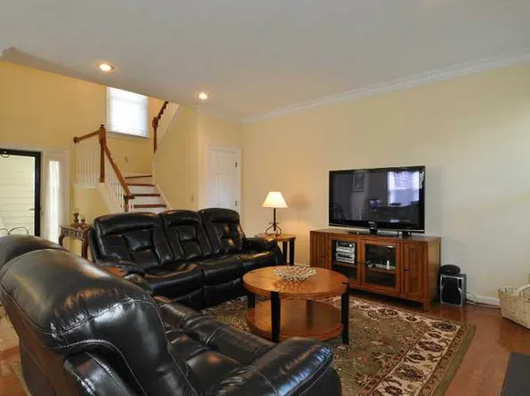 1033 Collection Creek Way, Virginia Beach, VA 23454