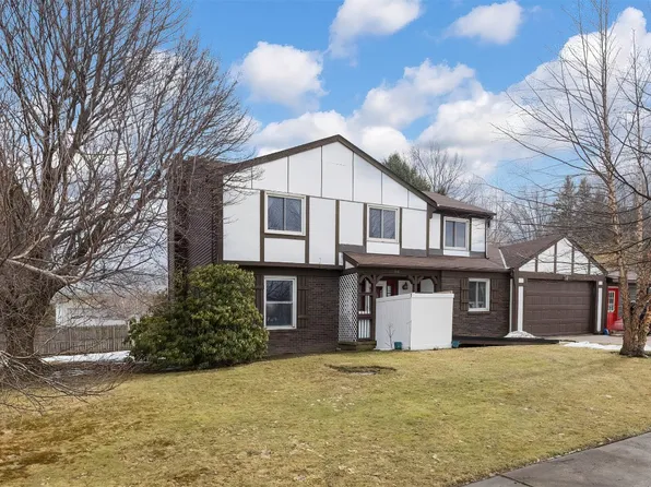 110 Agawam St, North East, PA 16428
