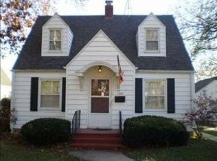 1347 W Stover St, Freeport, IL 61032