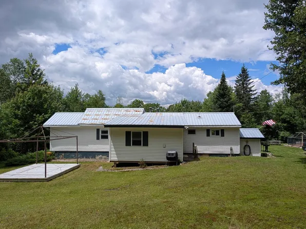 16 Griffin Road, Stewartstown, NH 03576