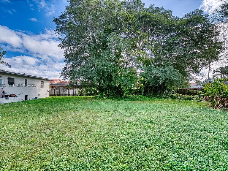 6550 SW 27th St — Photo 31