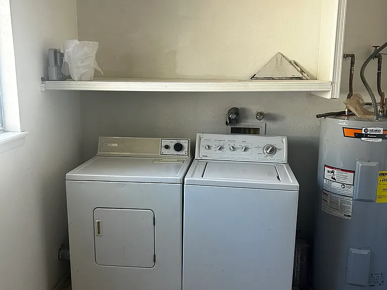 1620 Birch Ct — Photo 7