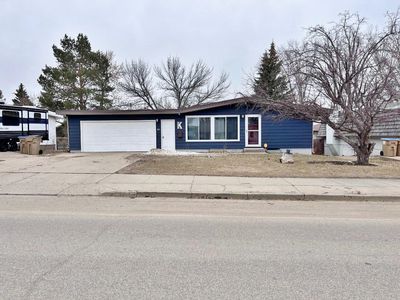 811 16th Ave SW, Minot, ND, 58701